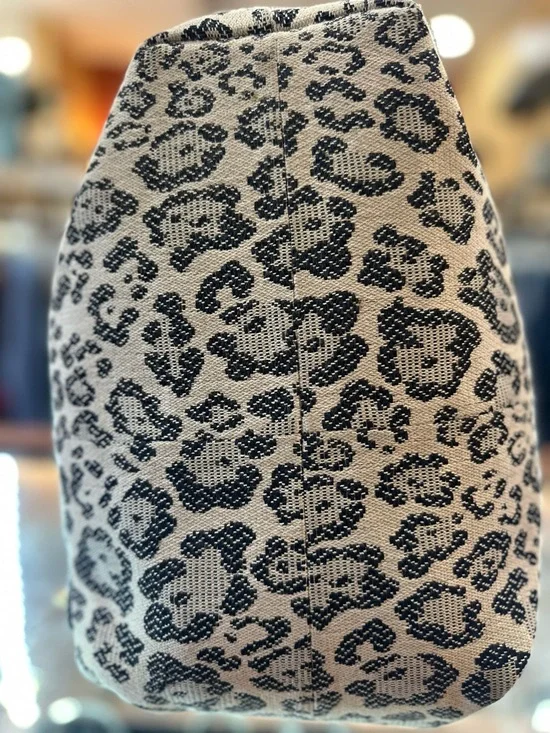 See By Chloe Leopard Print Tote Bag with Black Handles and tassel - Picture 5 of 7